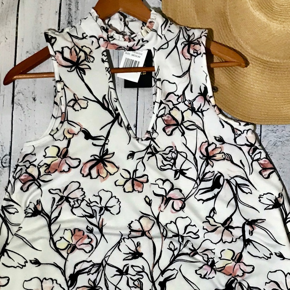 Sleeveless Gigi Dress - Picture 3 of 8